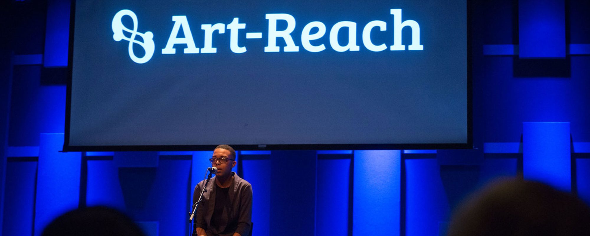 ART-REACH IN PHILADELPHIA RECEIVES STAND FOR THE ARTS AWARD FROM OVATION AND COMCAST